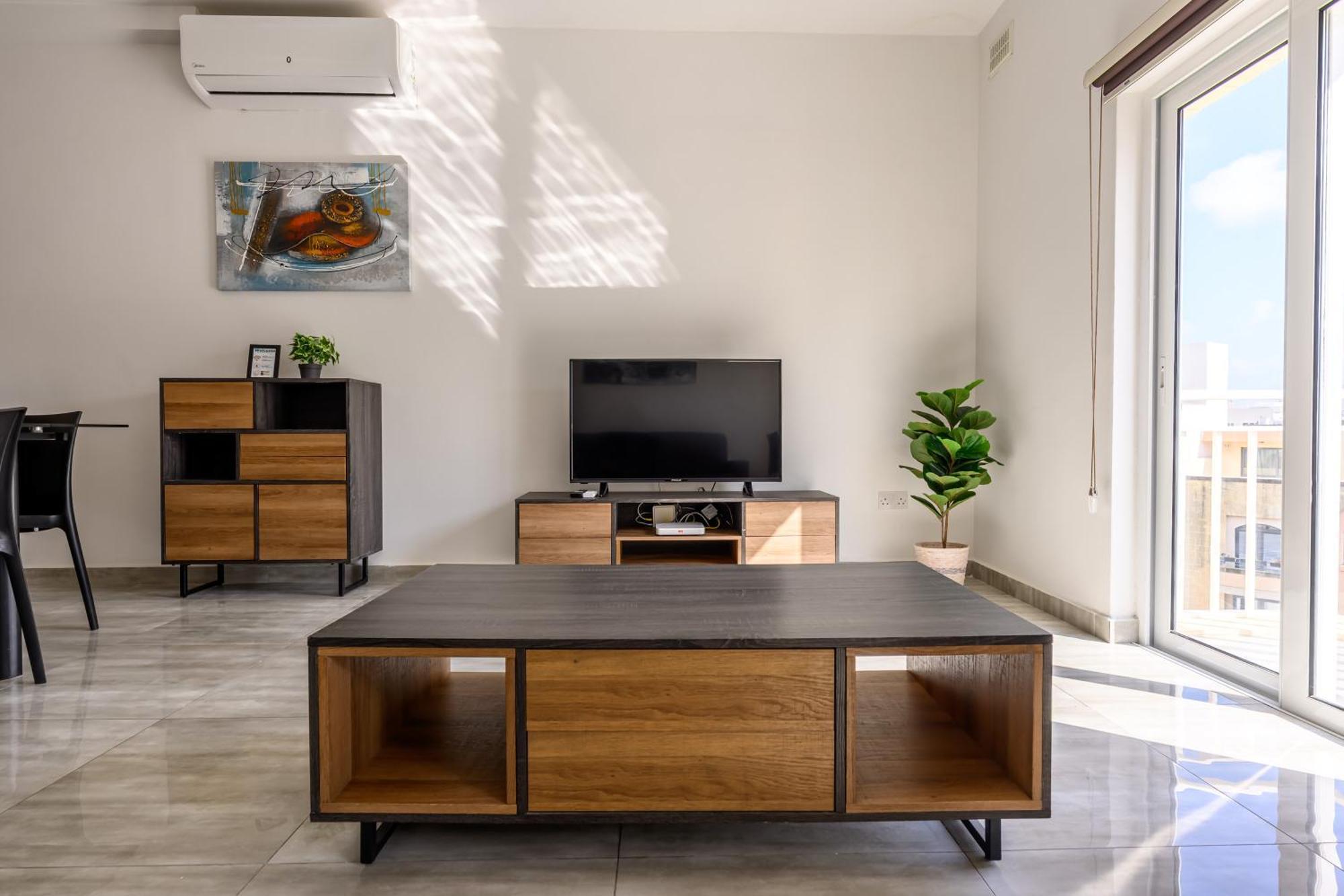 F11 Room 3, Private Room Two Single Beds Shared Bathroom In Shared Flat ムサイダ エクステリア 写真